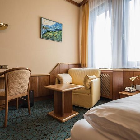 Hotel Eitljoerg Wina Bagian luar foto