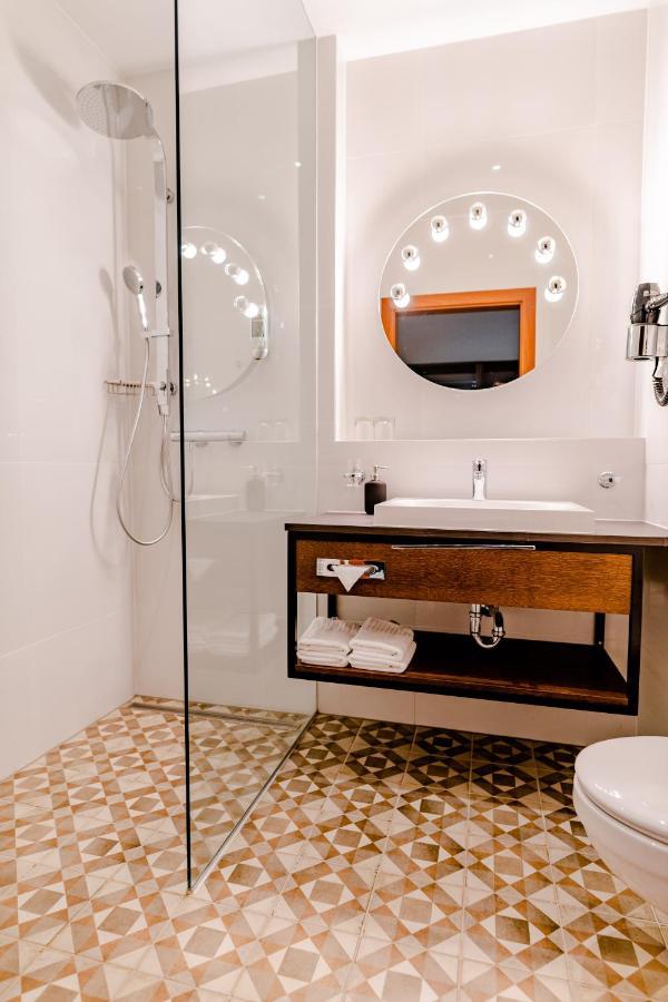 Hotel Eitljoerg Wina Bagian luar foto