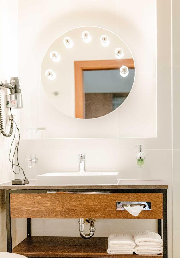 Hotel Eitljoerg Wina Bagian luar foto