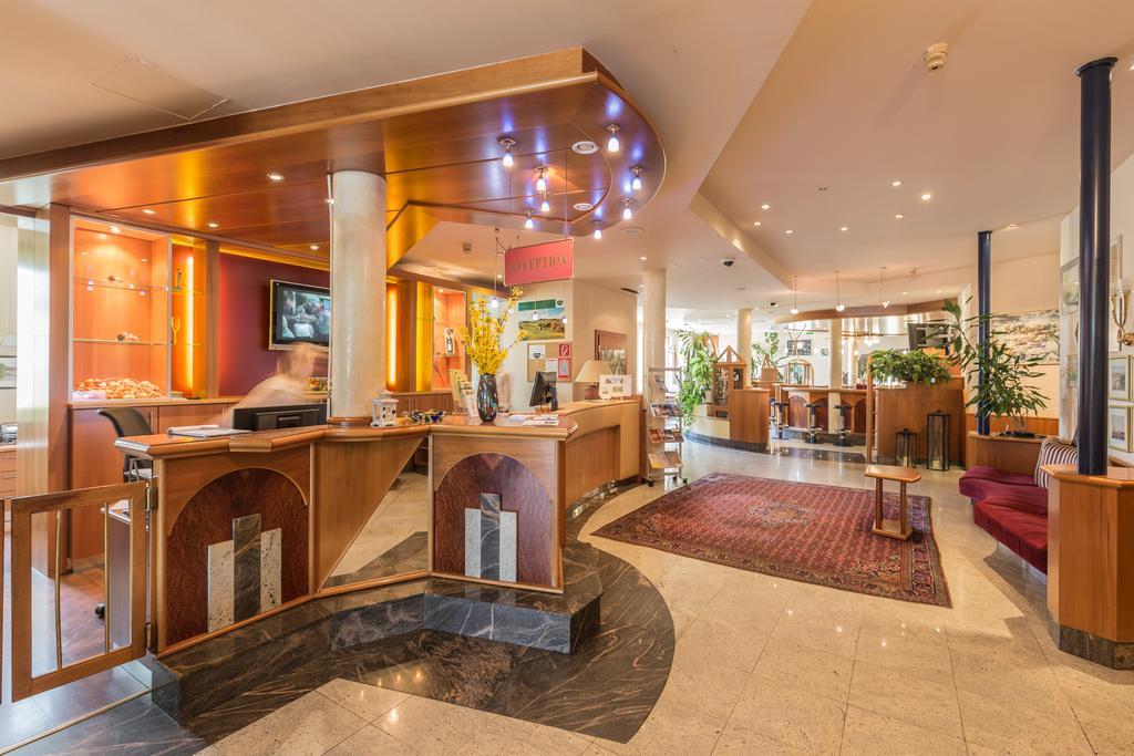 Hotel Eitljoerg Wina Bagian luar foto
