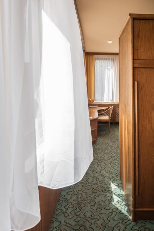 Hotel Eitljoerg Wina Bagian luar foto