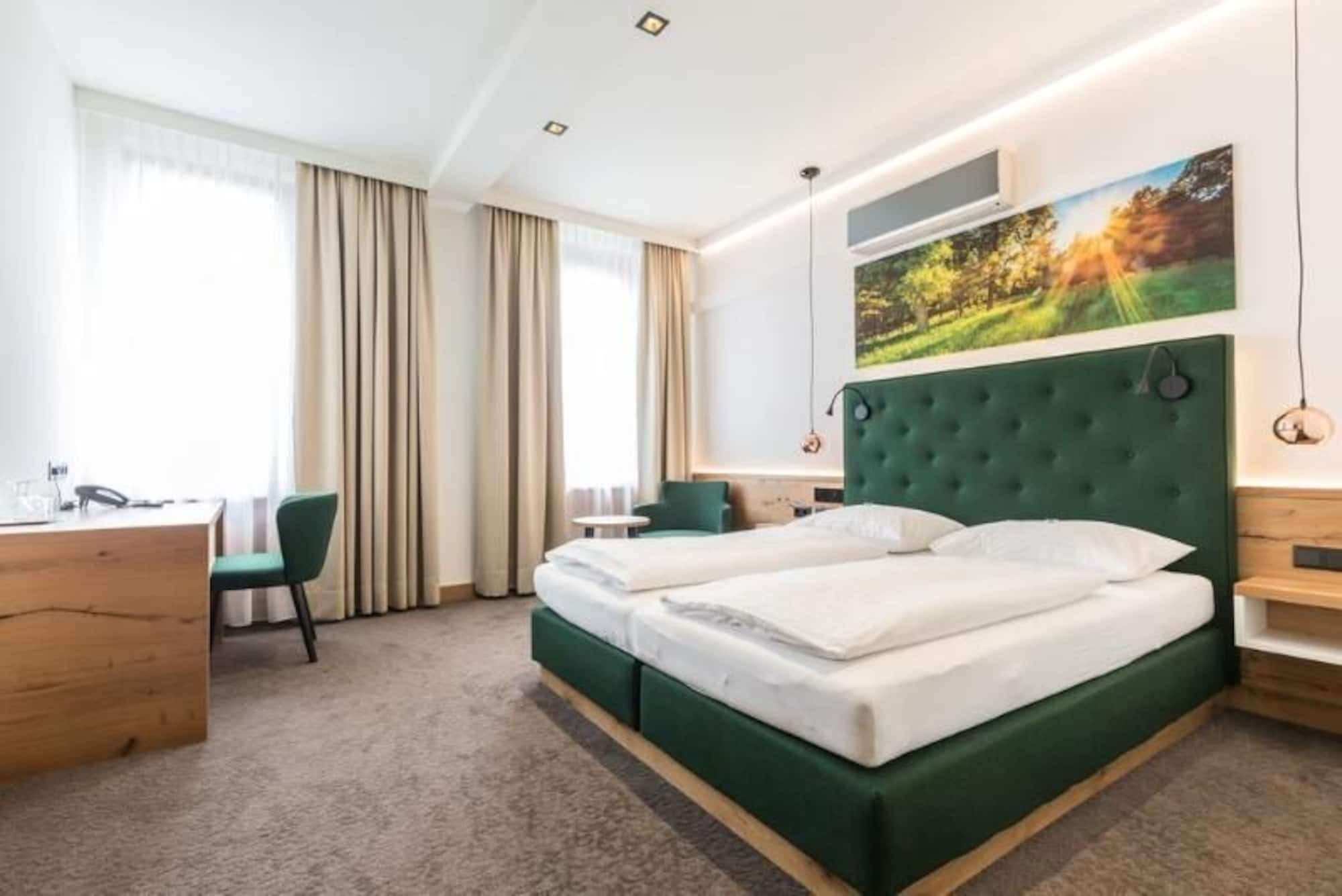 Hotel Eitljoerg Wina Bagian luar foto
